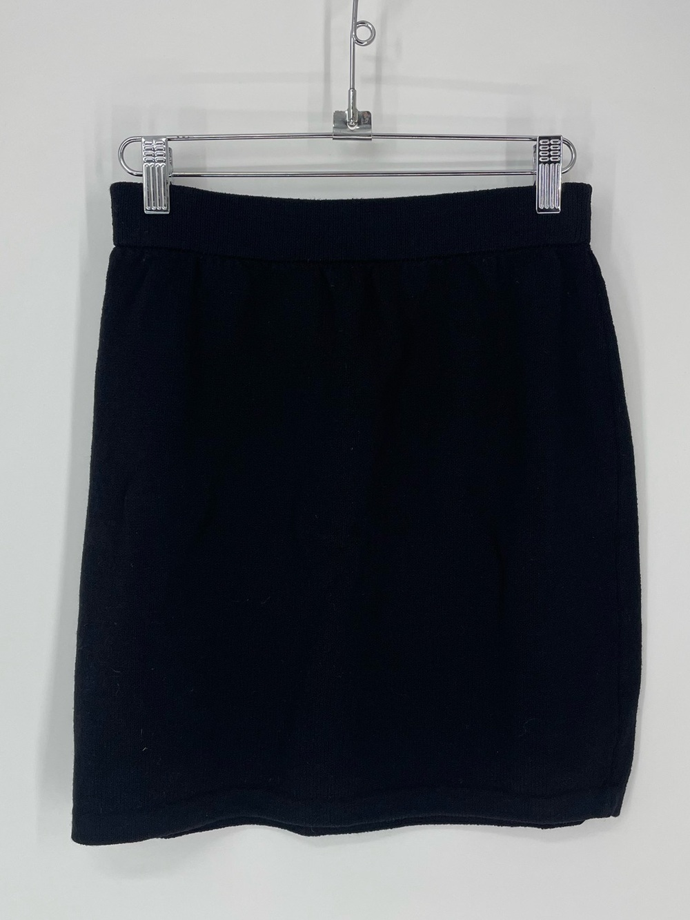St John Basics Black Short Skirt Santana Knit Size 4